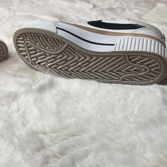 Nike court legacy lift White and Black Low-Top Sneakers - Picture 5 of 7